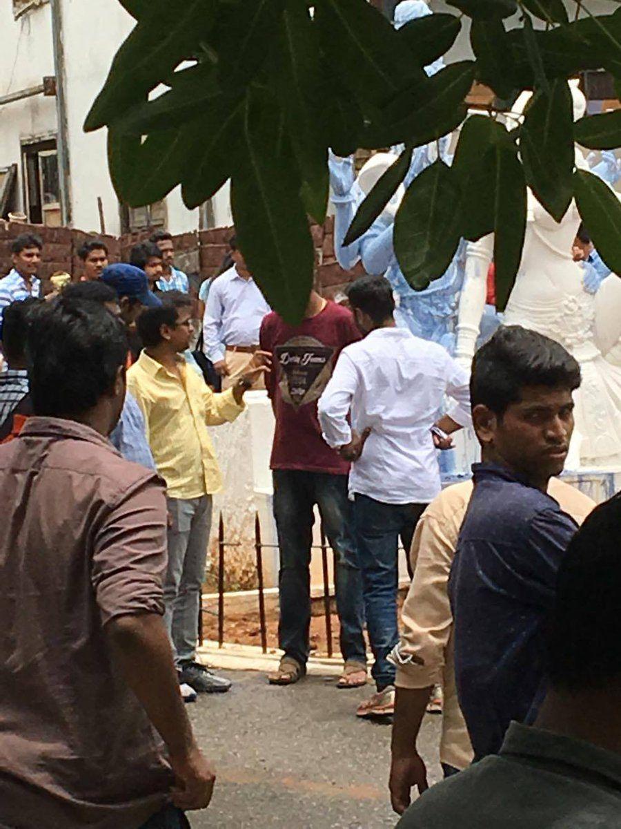 LEAKED Again: Mahesh SPYDER Movie Working Stills