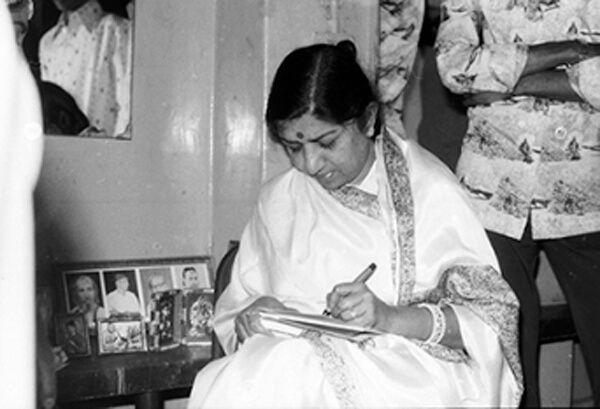 Lata Mangeshkar Rare Pictures