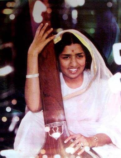 Lata Mangeshkar Rare Pictures