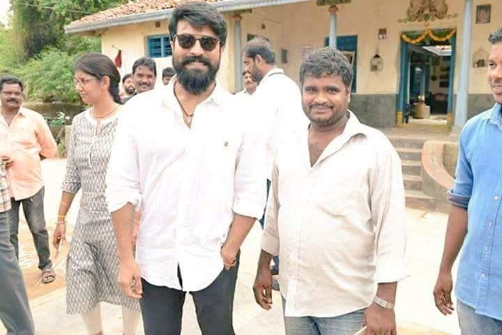 Latest LEAKED Rangasthalam 1985 Movie Working Stills