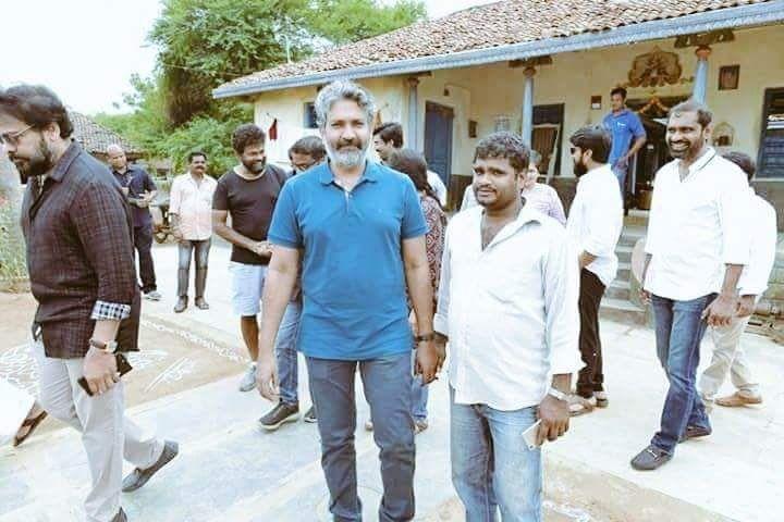 Latest LEAKED Rangasthalam 1985 Movie Working Stills