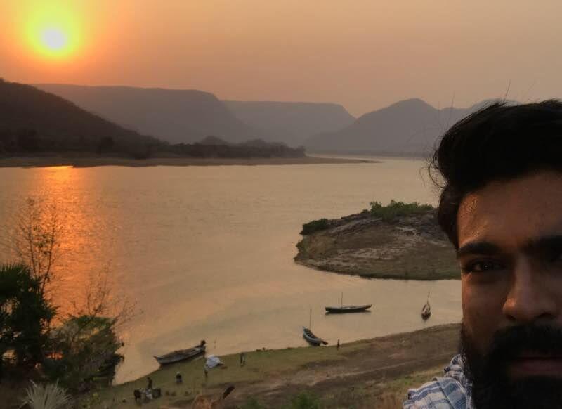 Latest LEAKED Rangasthalam 1985 Movie Working Stills