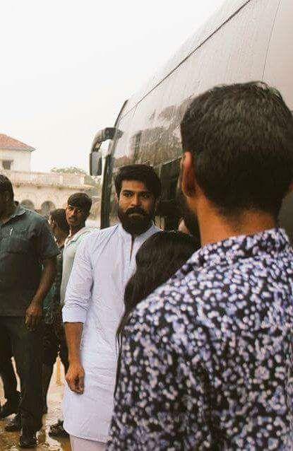 Latest LEAKED Rangasthalam 1985 Movie Working Stills