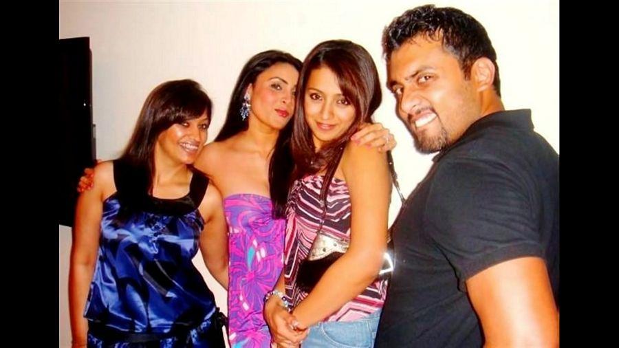 Leaked: Trisha's Unseen Drinking Party Photos creates hulchul on social media