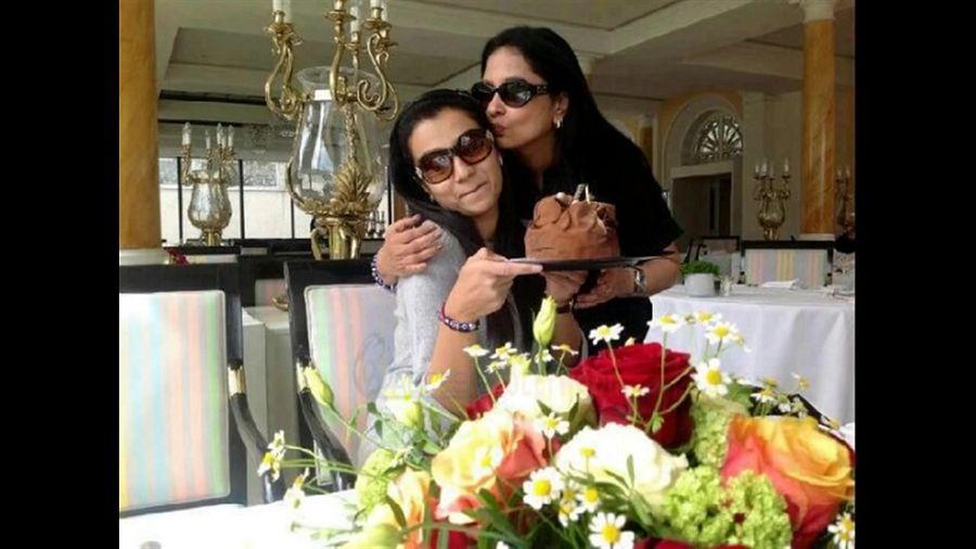 Leaked: Trisha's Unseen Drinking Party Photos creates hulchul on social media