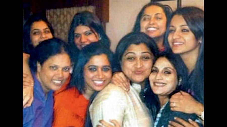 Leaked: Trisha's Unseen Drinking Party Photos creates hulchul on social media