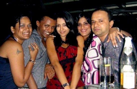 Leaked: Trisha's Unseen Drinking Party Photos creates hulchul on social media