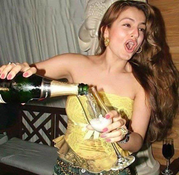 Leaked Shocking Pictures of Indian Celebs