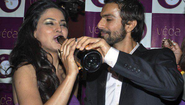 Leaked Shocking Pictures of Indian Celebs