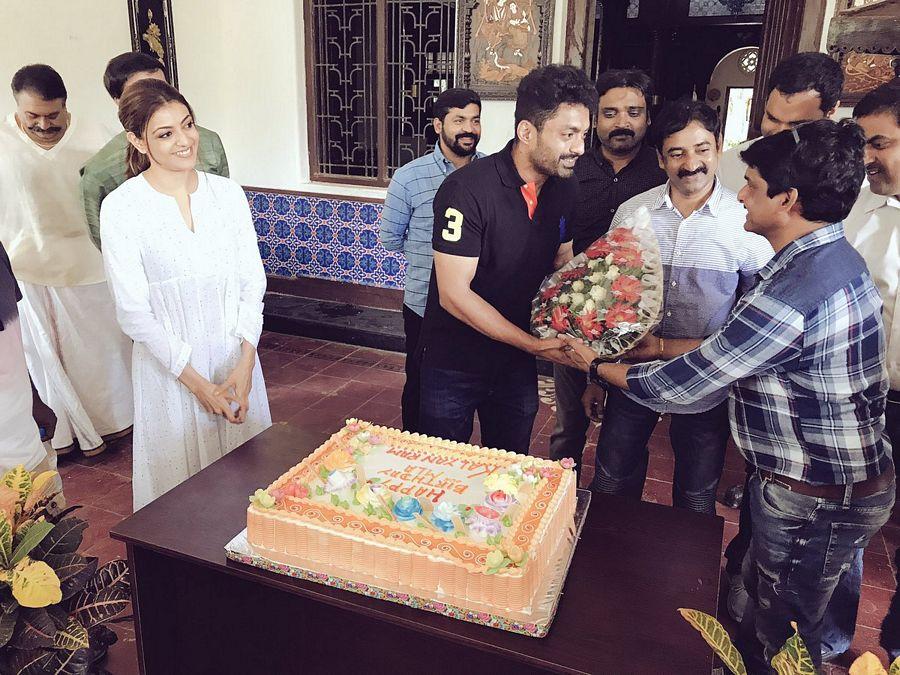 MLA Movie Team Celebrating Nandamuri Kalyan Ram Birthday on sets