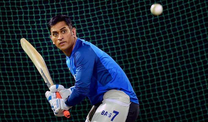 MS Dhoni Rare Photos Collections