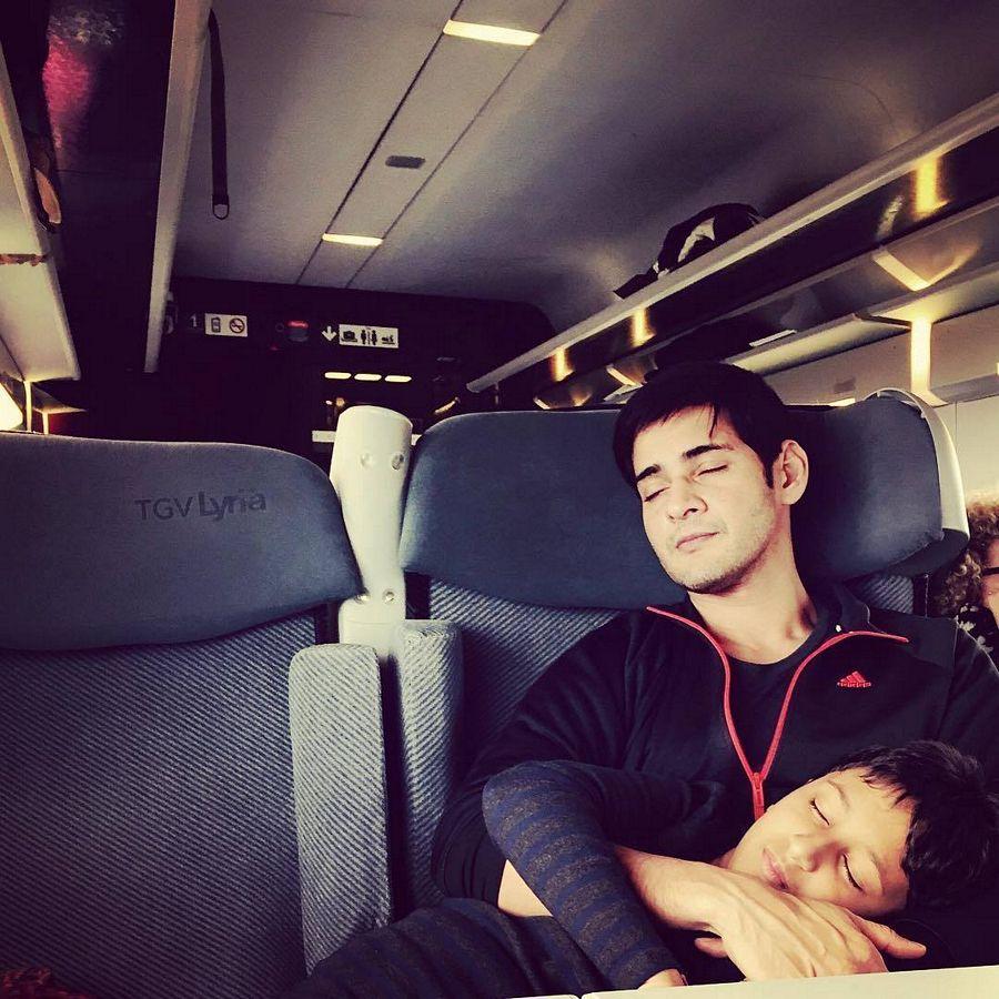 Mahesh Babu Daughter Sitara Rare Personal Family Photos