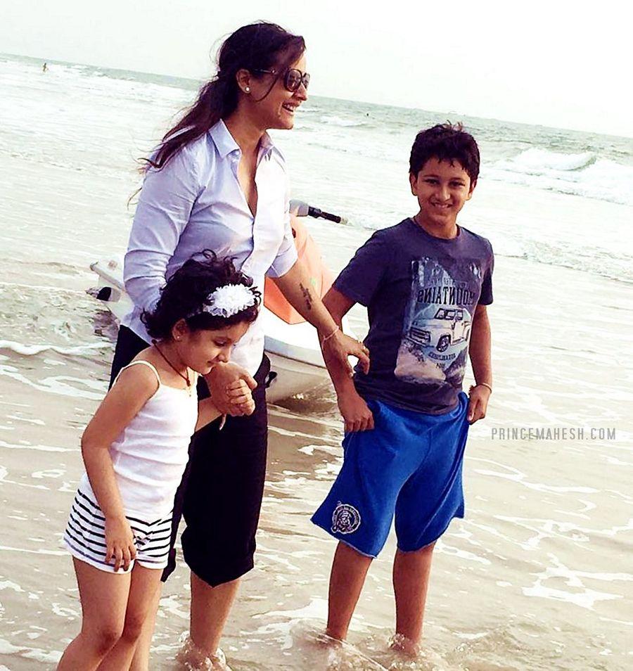 Mahesh Babu Daughter Sitara Rare Personal Family Photos