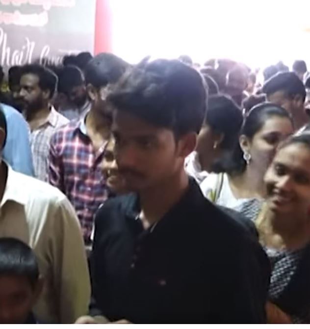  Mahesh Babu Fans Hungama At Theatres