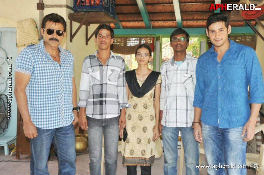 B'day Special: Mahesh Babu Rare & Unseen Photos Collections!