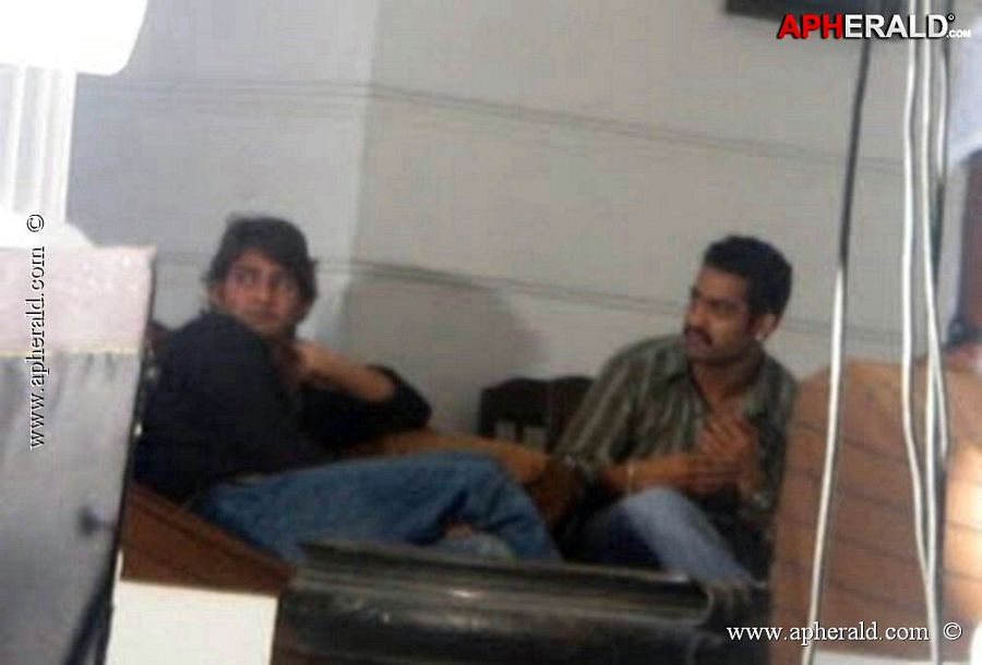 B'day Special: Mahesh Babu Rare & Unseen Photos Collections!