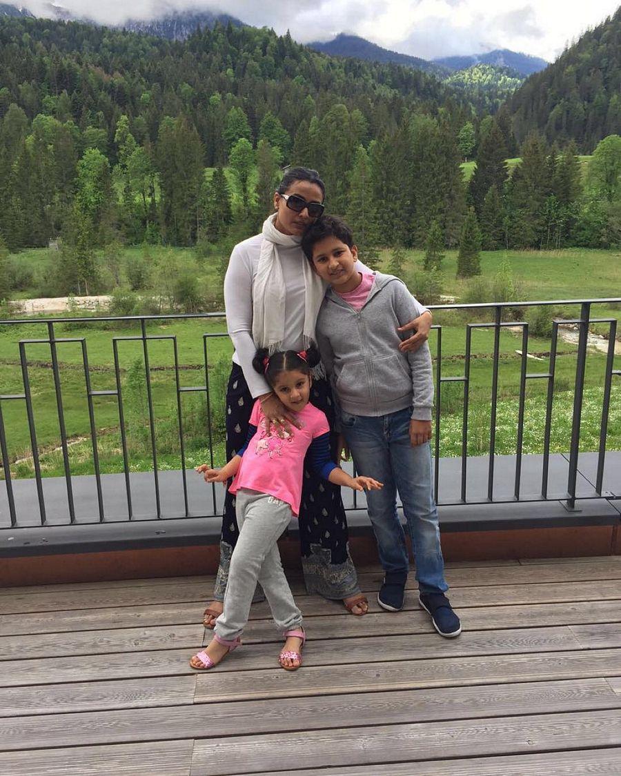 Mahesh Daughter Sitara Ghattamaneni Rare & Unseen Photos