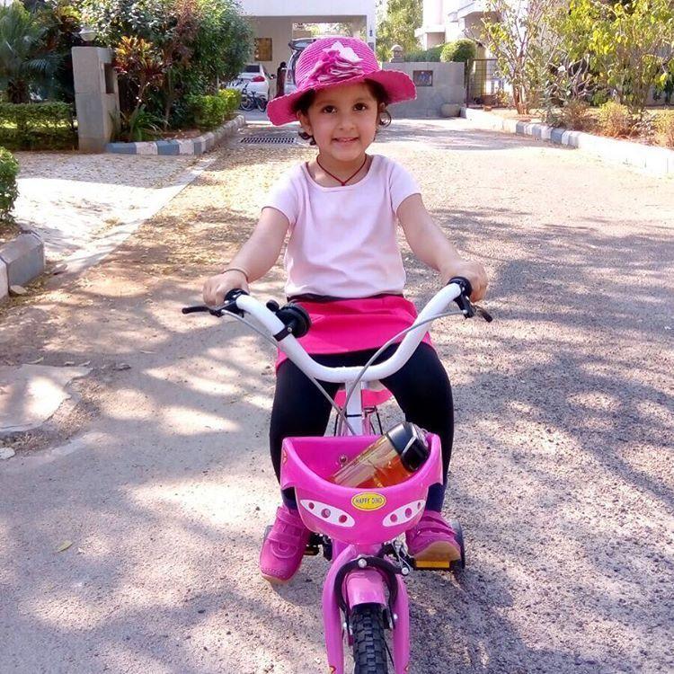 Mahesh Daughter Sitara Ghattamaneni Rare & Unseen Photos