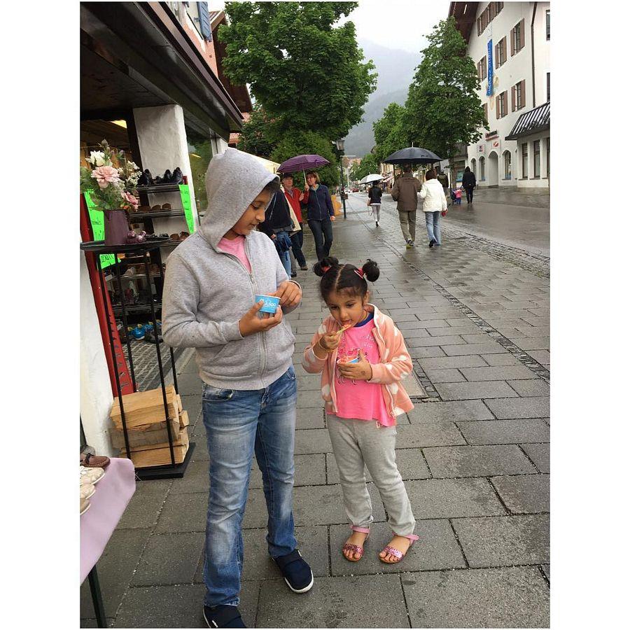 Mahesh Daughter Sitara Ghattamaneni Rare & Unseen Photos