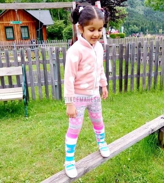 Mahesh Daughter Sitara Ghattamaneni Rare & Unseen Photos