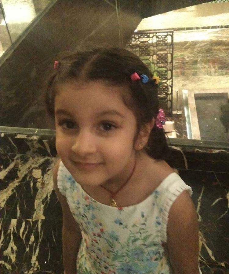 Mahesh Daughter Sitara Ghattamaneni Rare & Unseen Photos