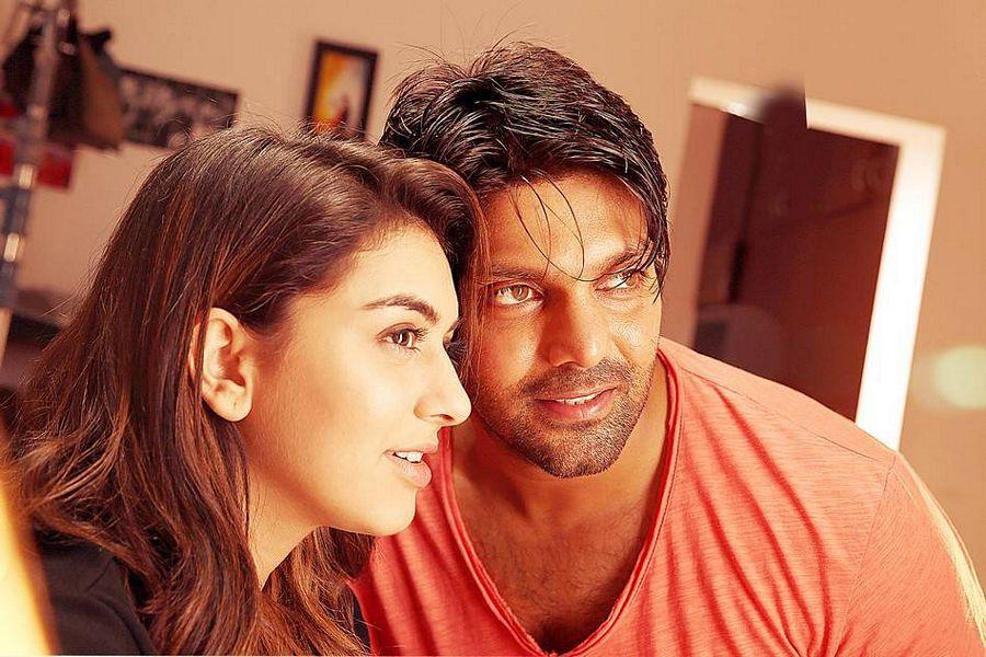 Mande Suryudu Telugu Movie Stills