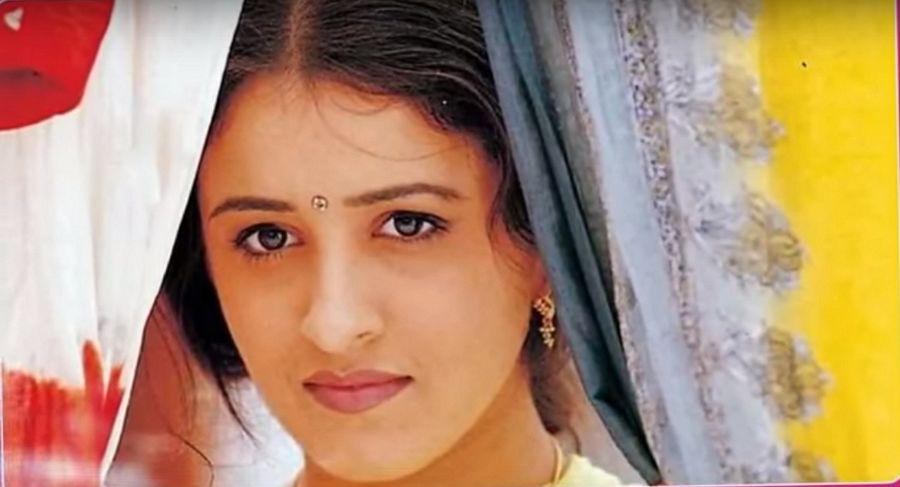 Manmadhudu Movie FAME Anshu Rare & Unseen Family Photos