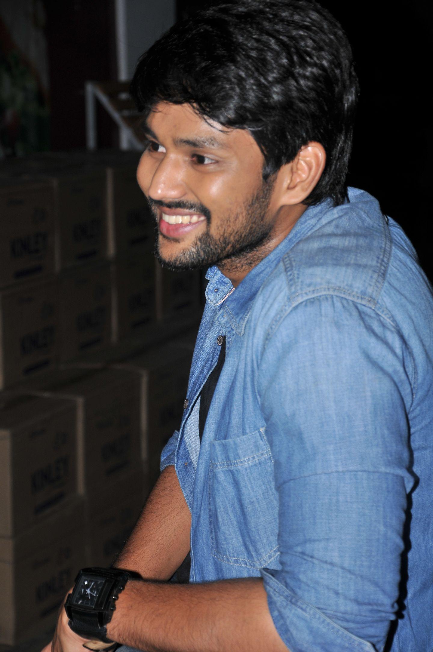 Mayya Mall Movie Latest Photos