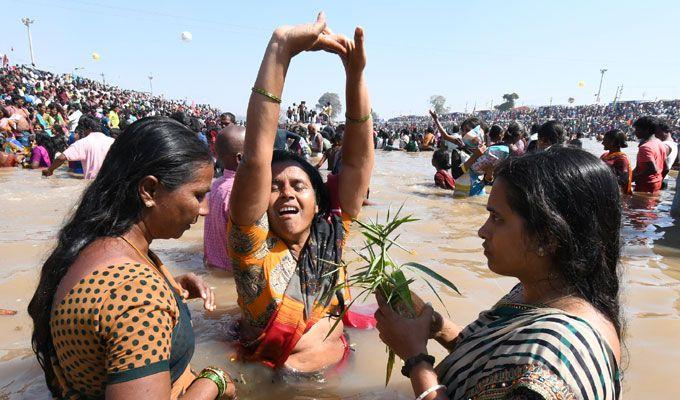 Medaram Sammakka Sarakka Jatara Highlights 2018 Photos