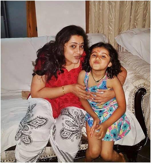 Meena's Daughter Nainika Cute & Adorable Photos Collection