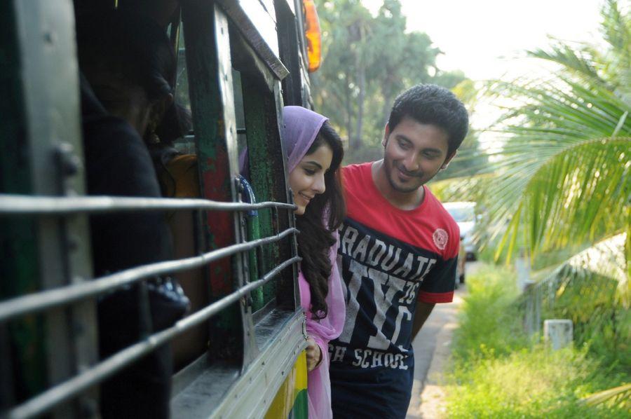 Meendum Oru Kadhal Kadhai Movie Latest Stills