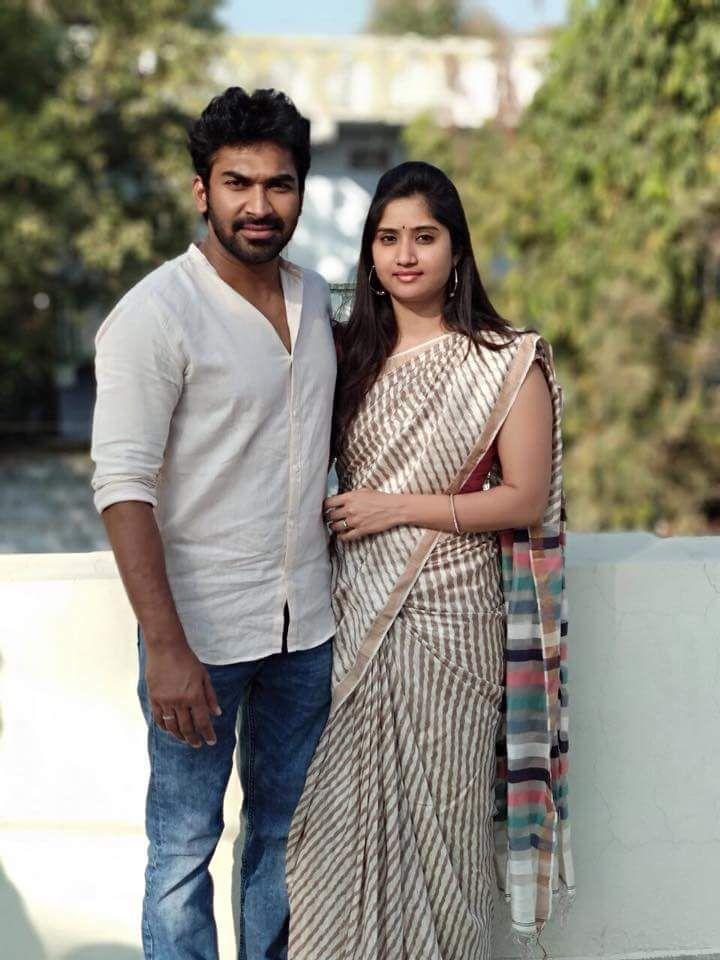 Mogalirekulu Serial fame Sagar Personal And Family Photos