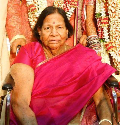 Mohan Babu Mother Lakshmamma Last Rites Photos