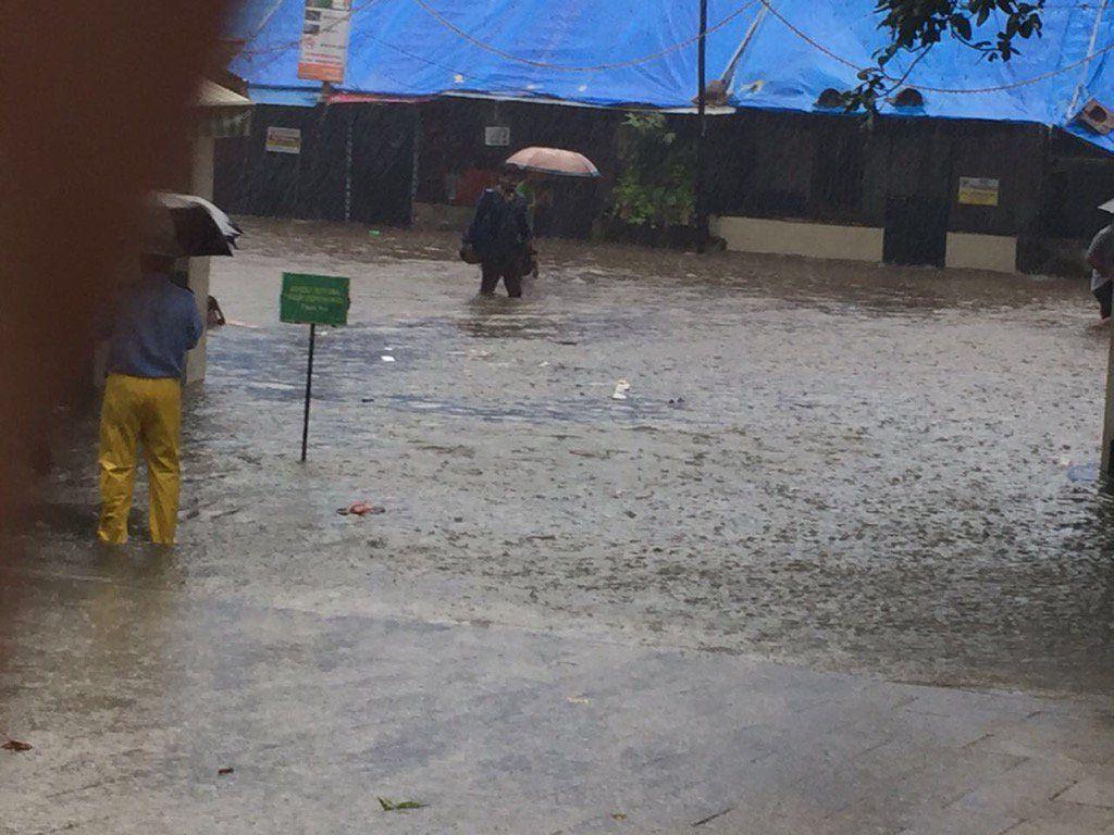 Mumbai Deluge - Here's what's happening in the city