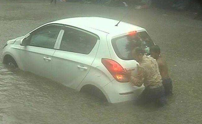 Mumbai Deluge - Here's what's happening in the city