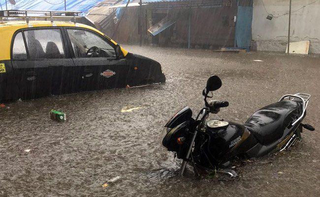 Mumbai Deluge - Here's what's happening in the city