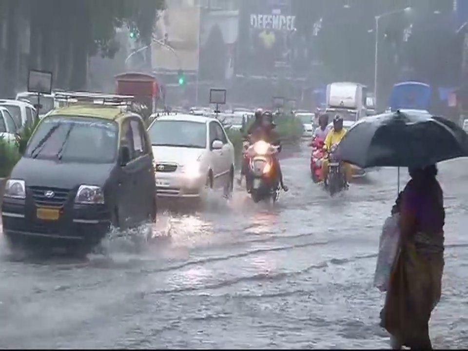 Mumbai Deluge - Here's what's happening in the city