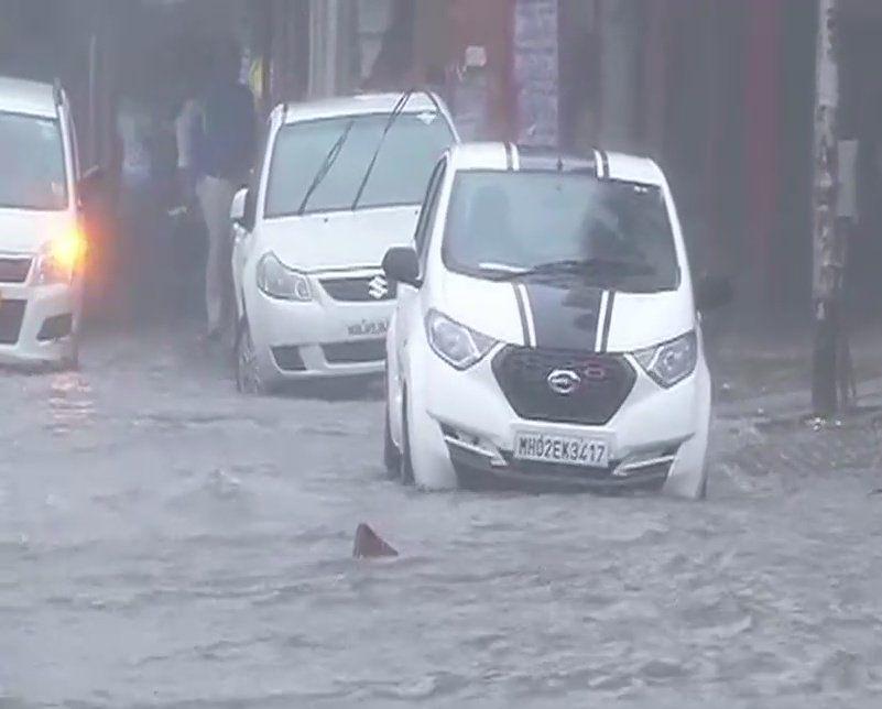 Mumbai Deluge - Here's what's happening in the city