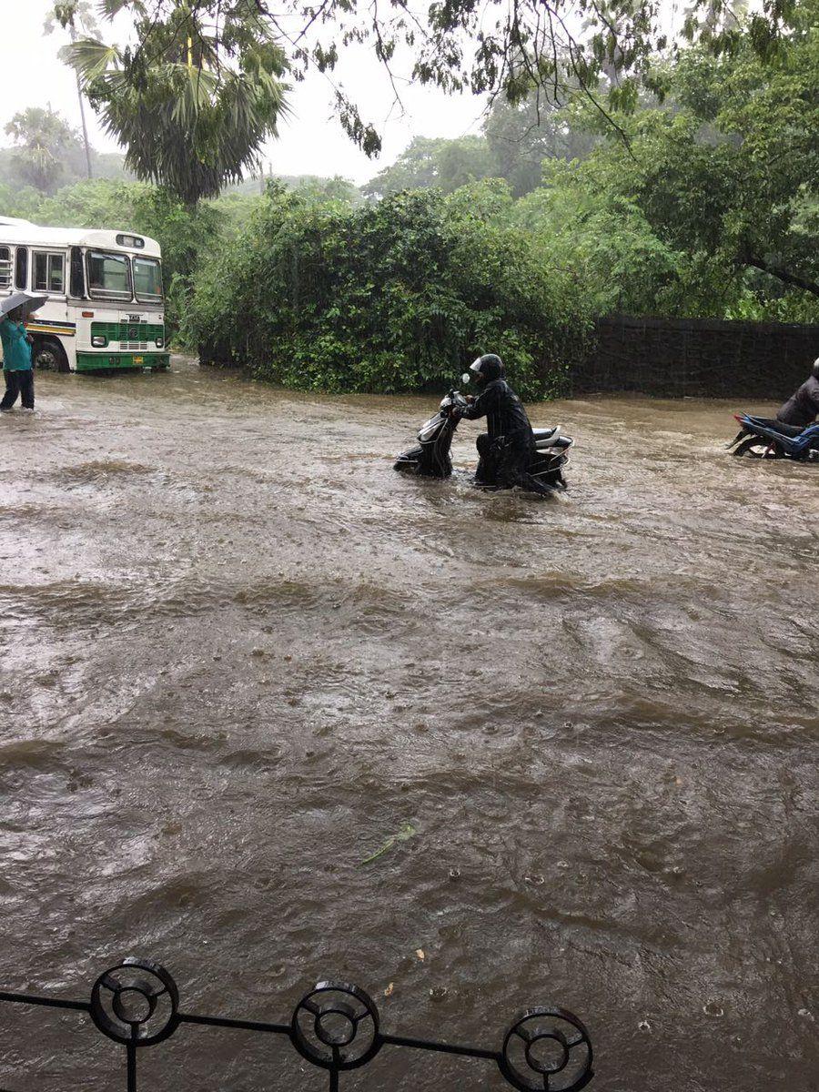 Mumbai Deluge - Here's what's happening in the city