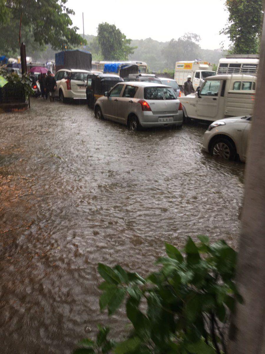 Mumbai Deluge - Here's what's happening in the city