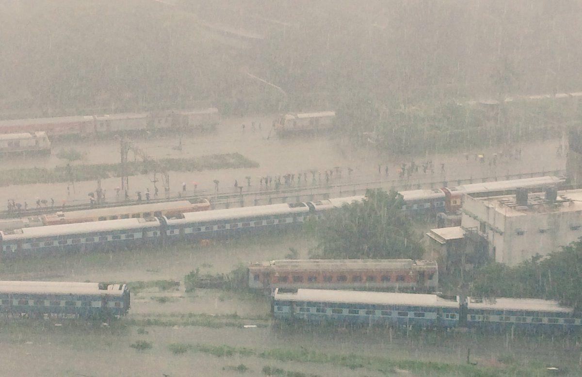 Mumbai Deluge - Here's what's happening in the city