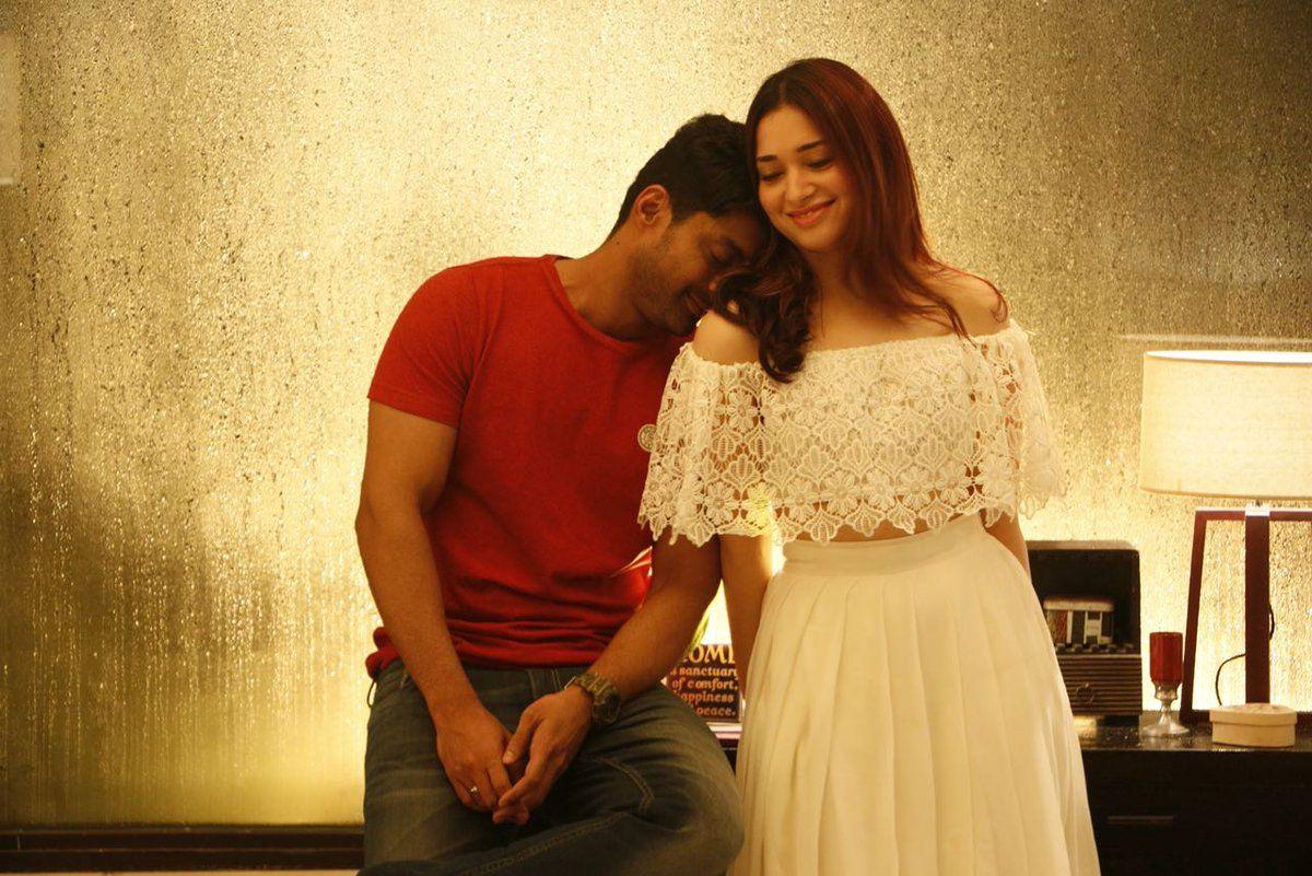 Naa Nuvve Movie Latest Wallapers & Stills