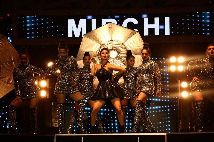 Naagin Actress Mouni Roy Rare & Unseen Photos GOES Viral