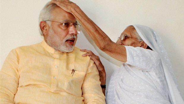 Narendra Modi with Mother Unseen Photos
