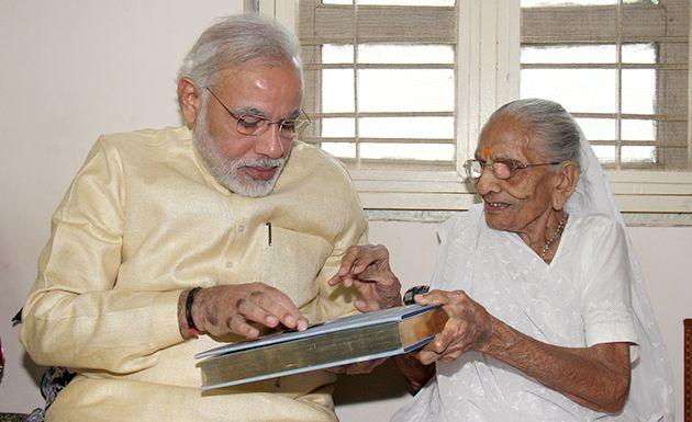 Narendra Modi with Mother Unseen Photos