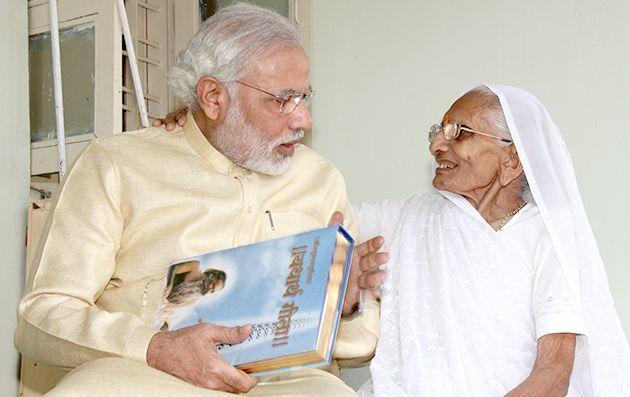 Narendra Modi with Mother Unseen Photos