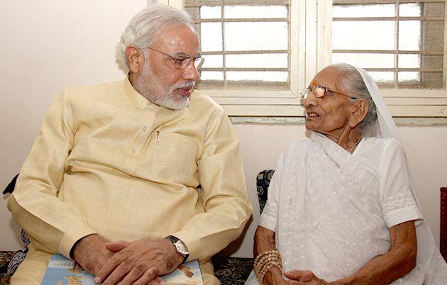 Narendra Modi with Mother Unseen Photos