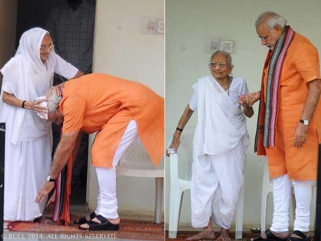 Narendra Modi with Mother Unseen Photos