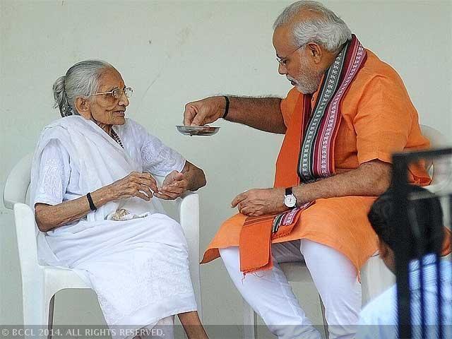 Narendra Modi with Mother Unseen Photos