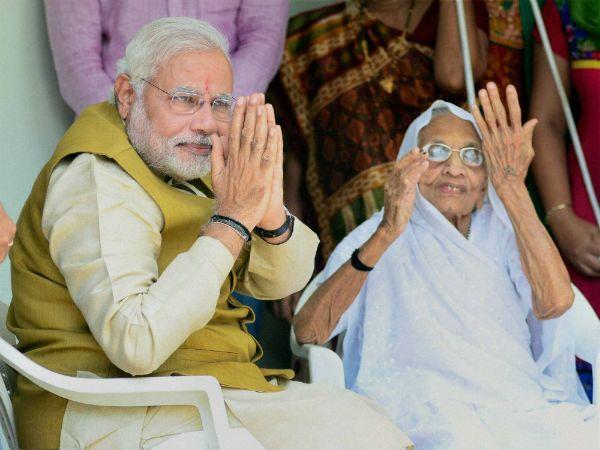 Narendra Modi with Mother Unseen Photos